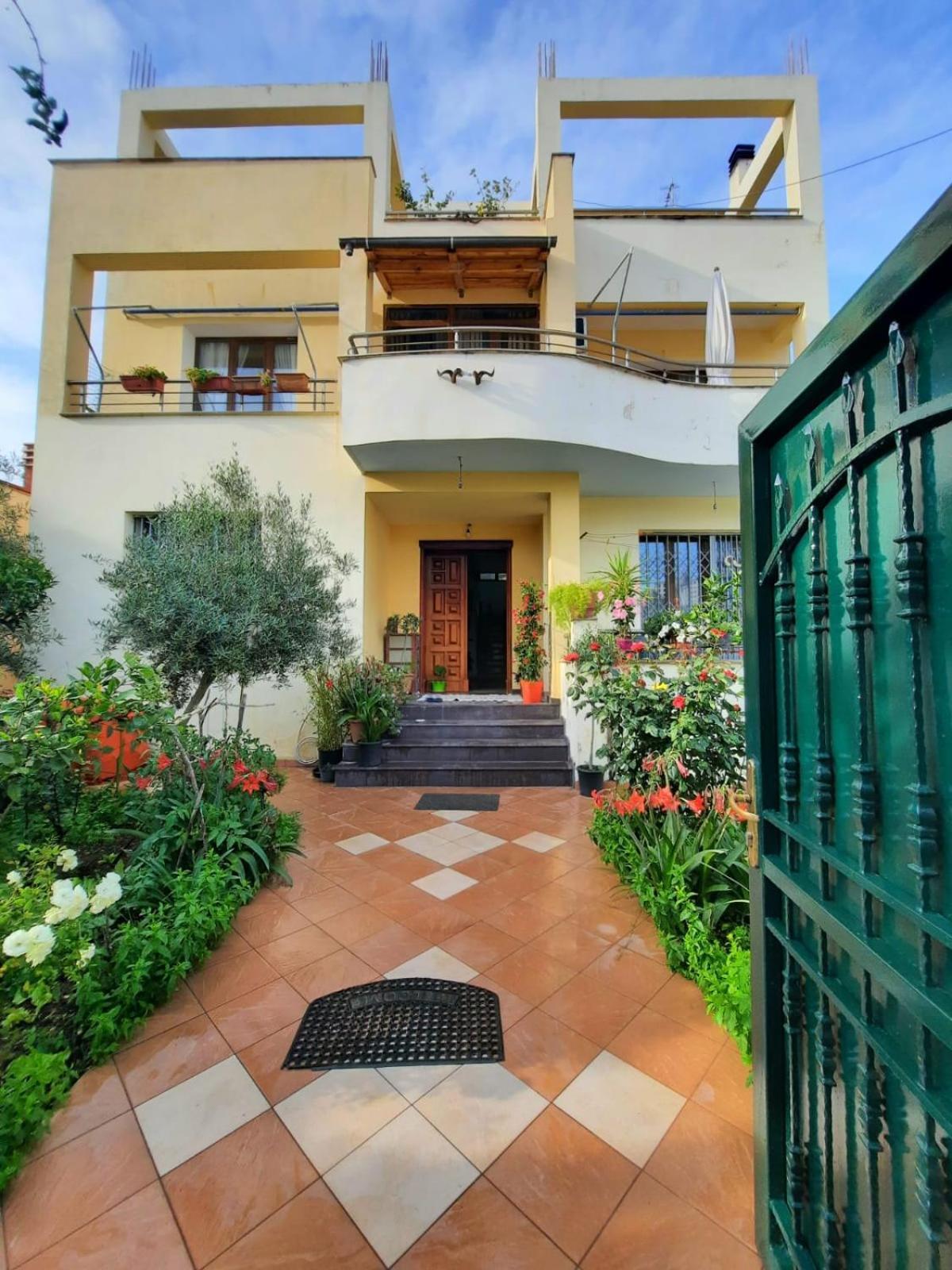 Guest Room Near Historical Center Vlore Exterior photo